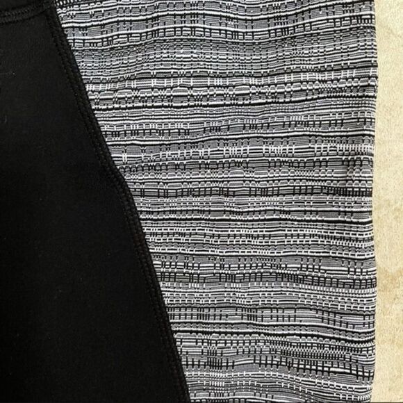 Athleta High Rise Jacquard Flow Chaturanga Tight M - Picture 6 of 9